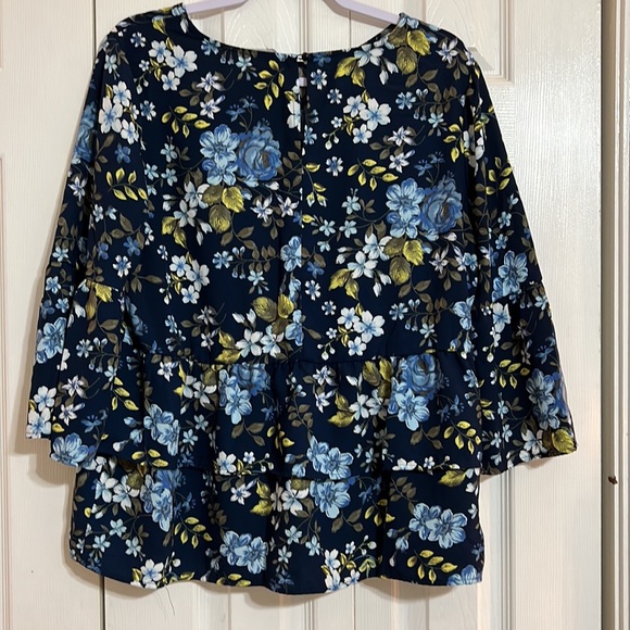 Time & Tru Ladies Floral Top Blouse Size L (12/14) - Picture 3 of 4